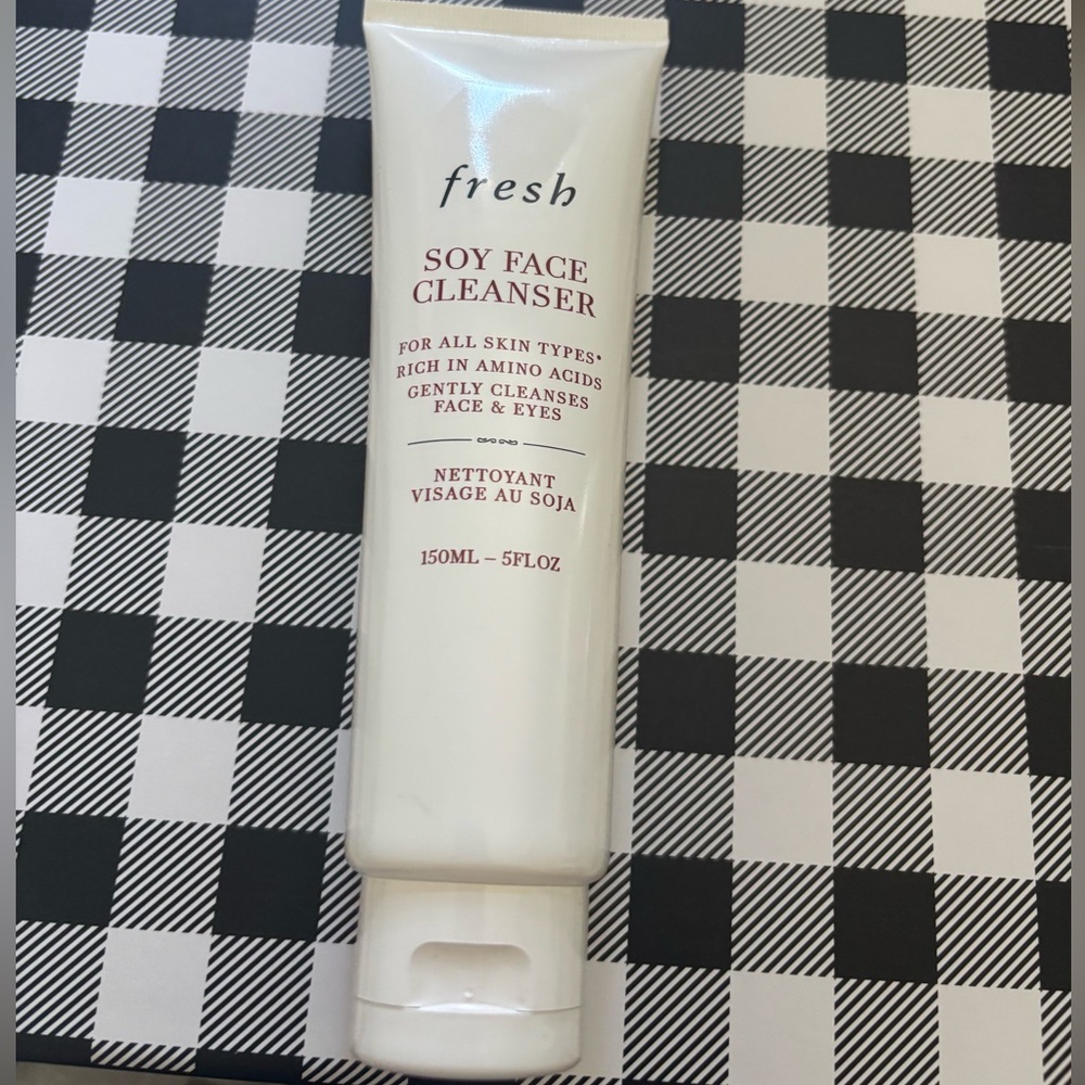 Fresh Soy Face Cleanser
